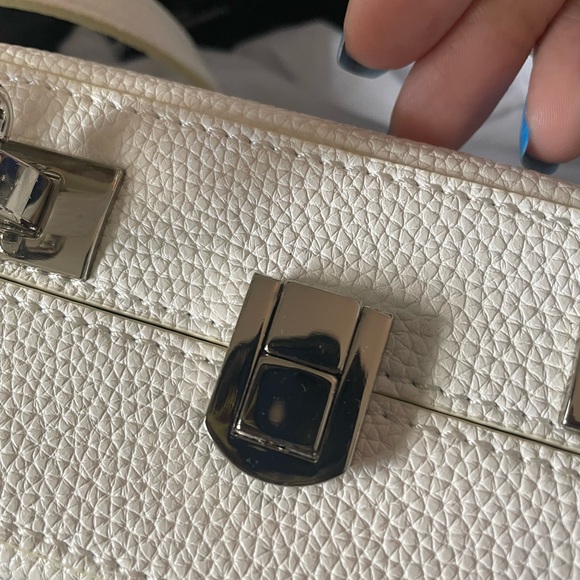 Brandon Blackwood White Mini Crossbody Bag - Picture 4 of 11